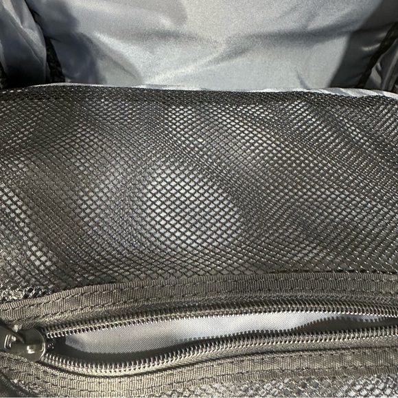 NWT SwissGear by Wenger Synergy Pro 16" ULINE Laptop Backpack - Picture 14 of 16